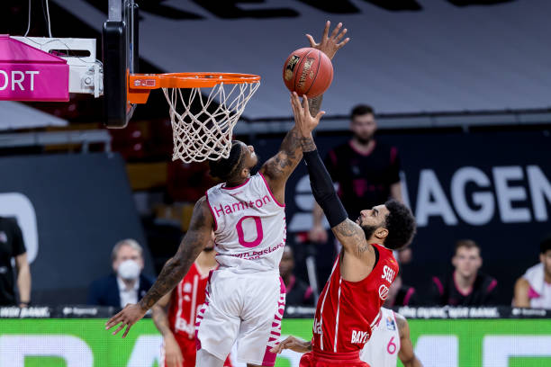 余嘉豪的目 余嘉豪的目