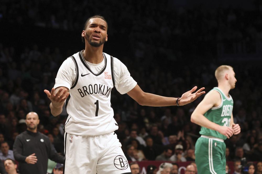 他凭借自己 他凭借自己